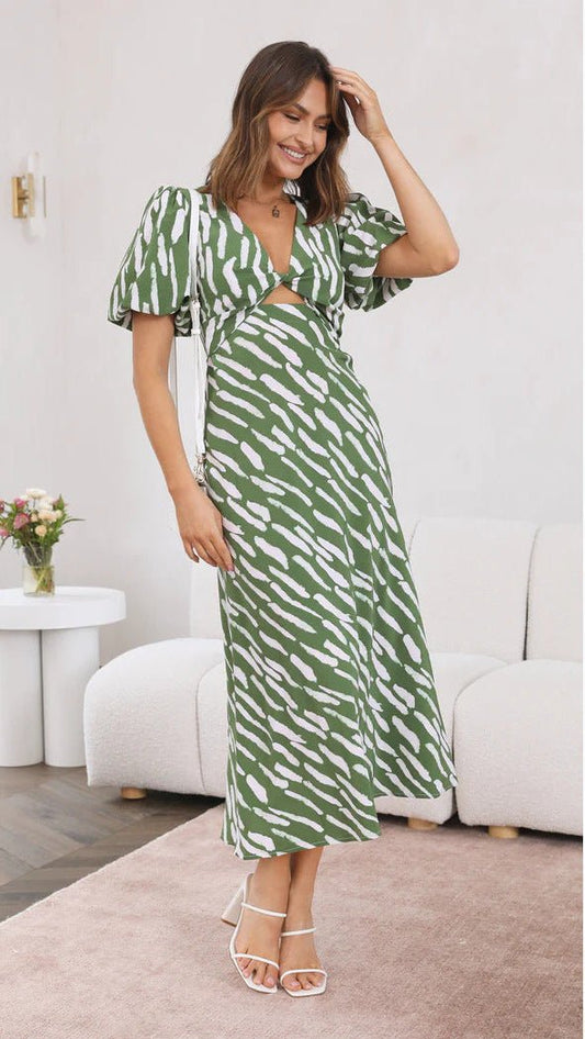 Women's SOERA Brooke Printed V-Neck A-Line Midi Dress