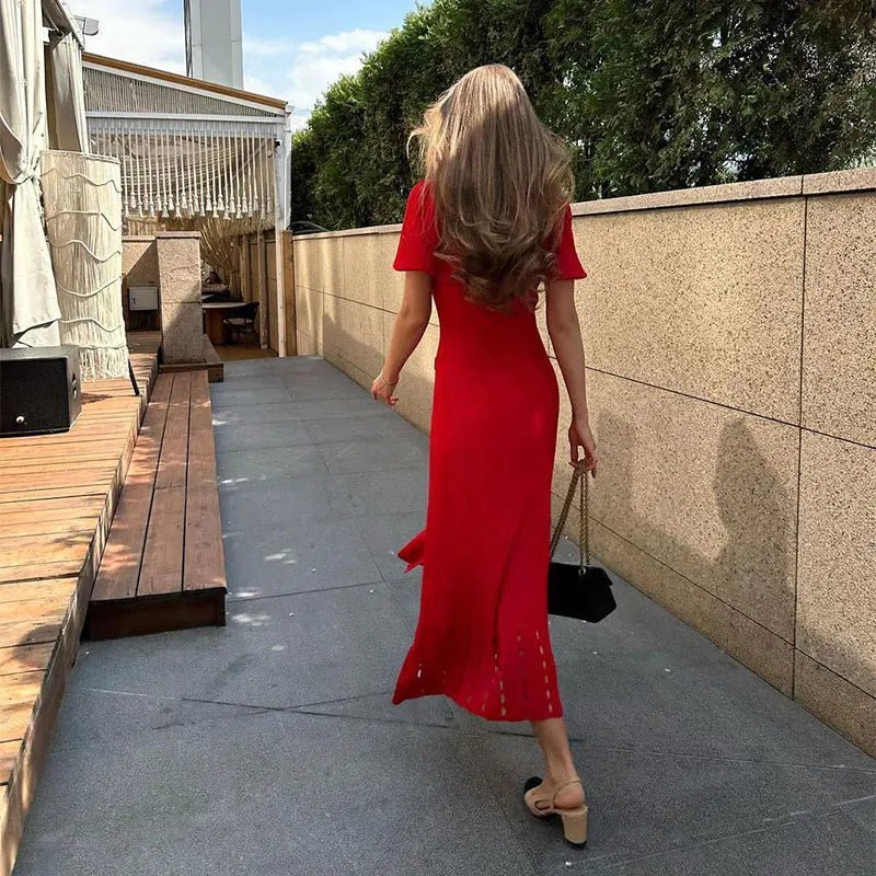 Women's Sophia Knitted V-Neck Contrast Collar Midi Dress