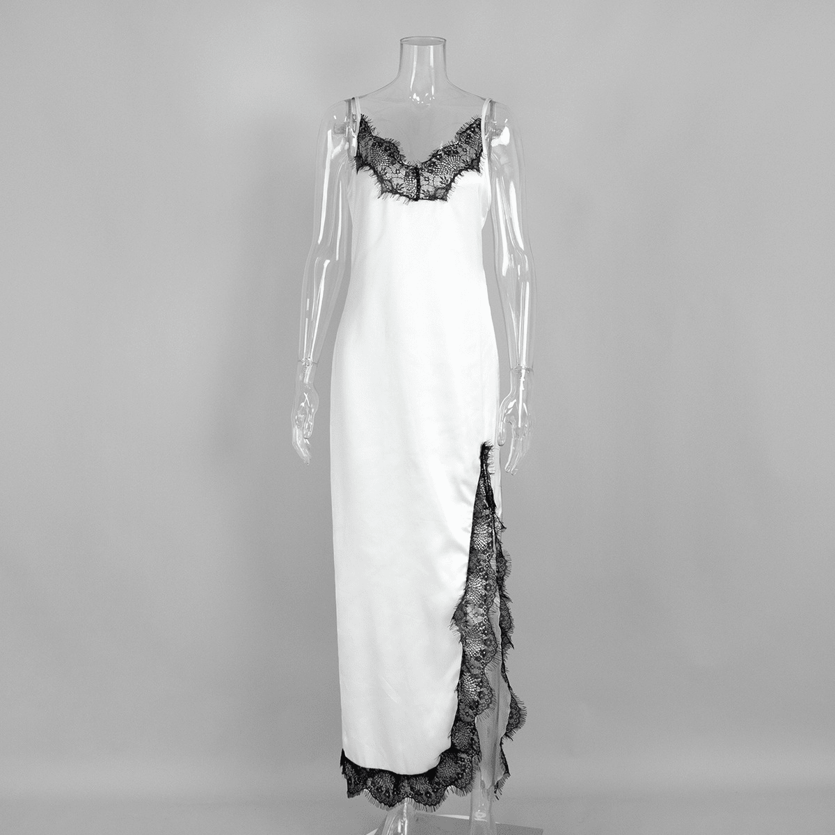 Women's SOERA Beatrice Halter Lace Maxi Dress