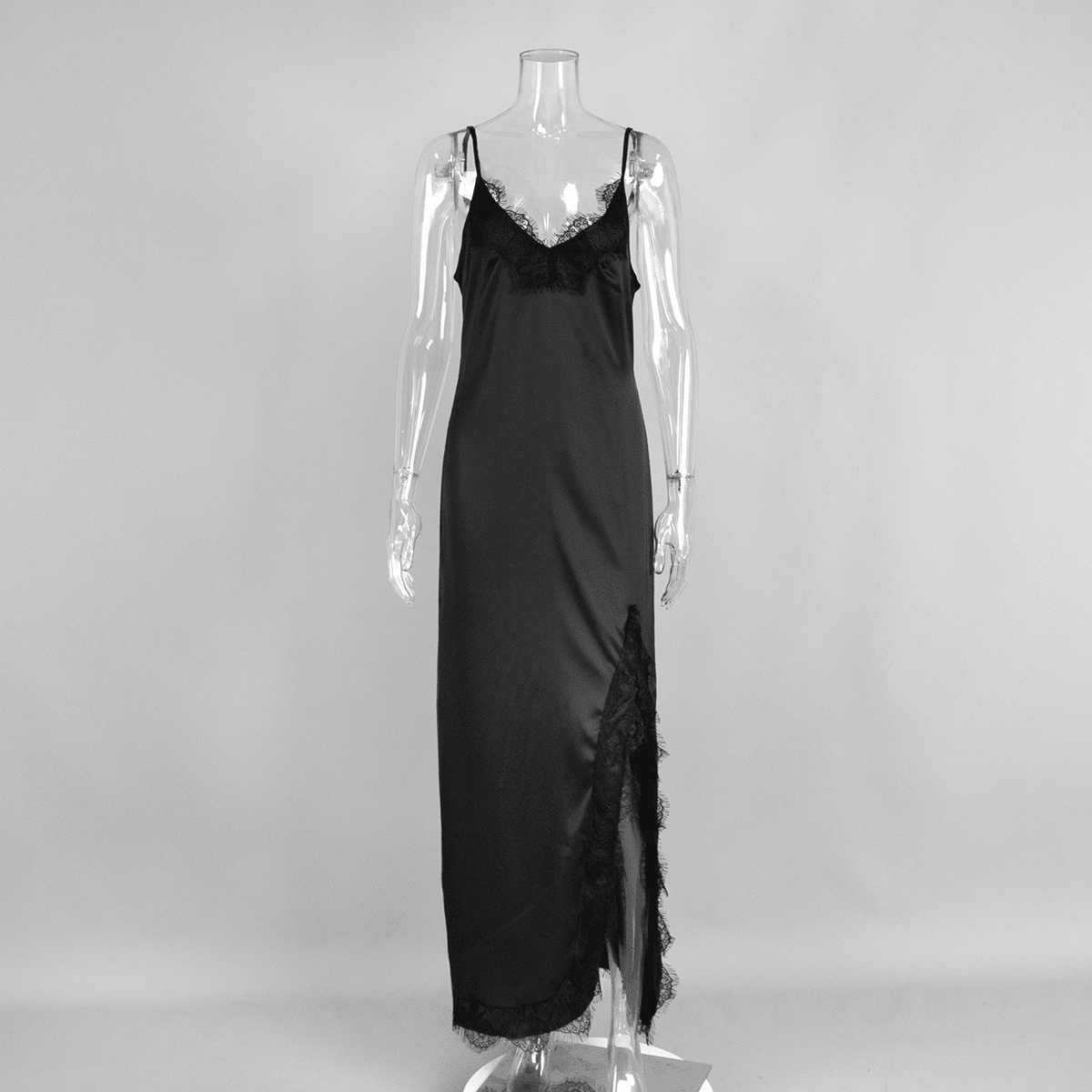 Women's SOERA Beatrice Halter Lace Maxi Dress