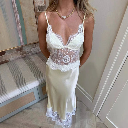Women's SOERA Bianca Lace V-Neck Maxi Dress