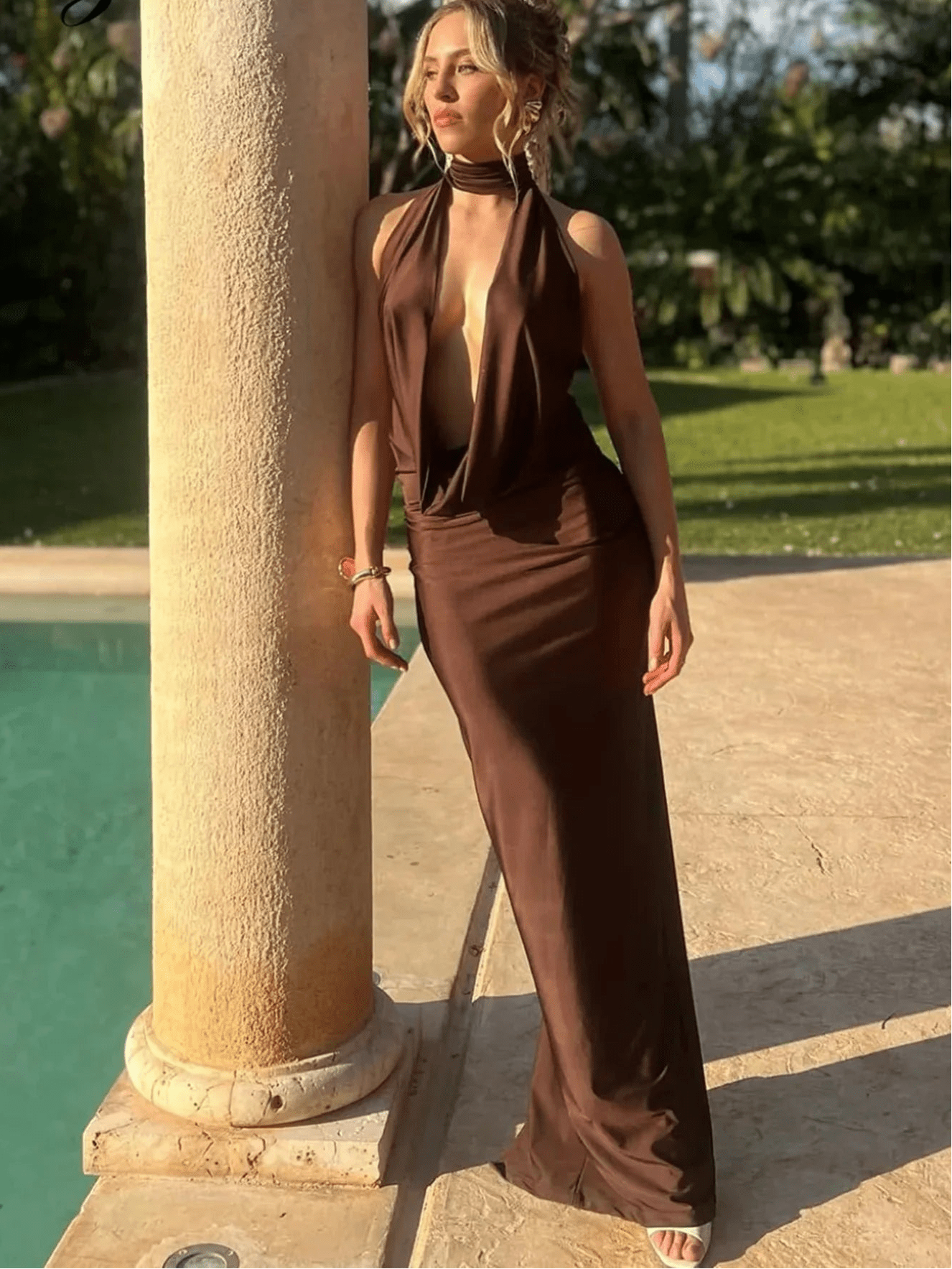 Women's SOERA Bianca Sleeveless Backless Slit Maxi Dress