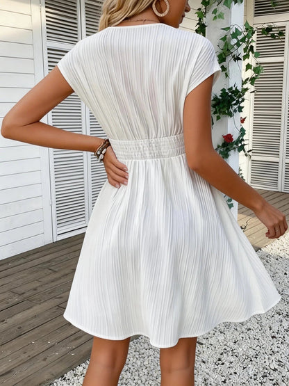 Women's SOERA Ilaria French Lace V-Neck Fitted Dress