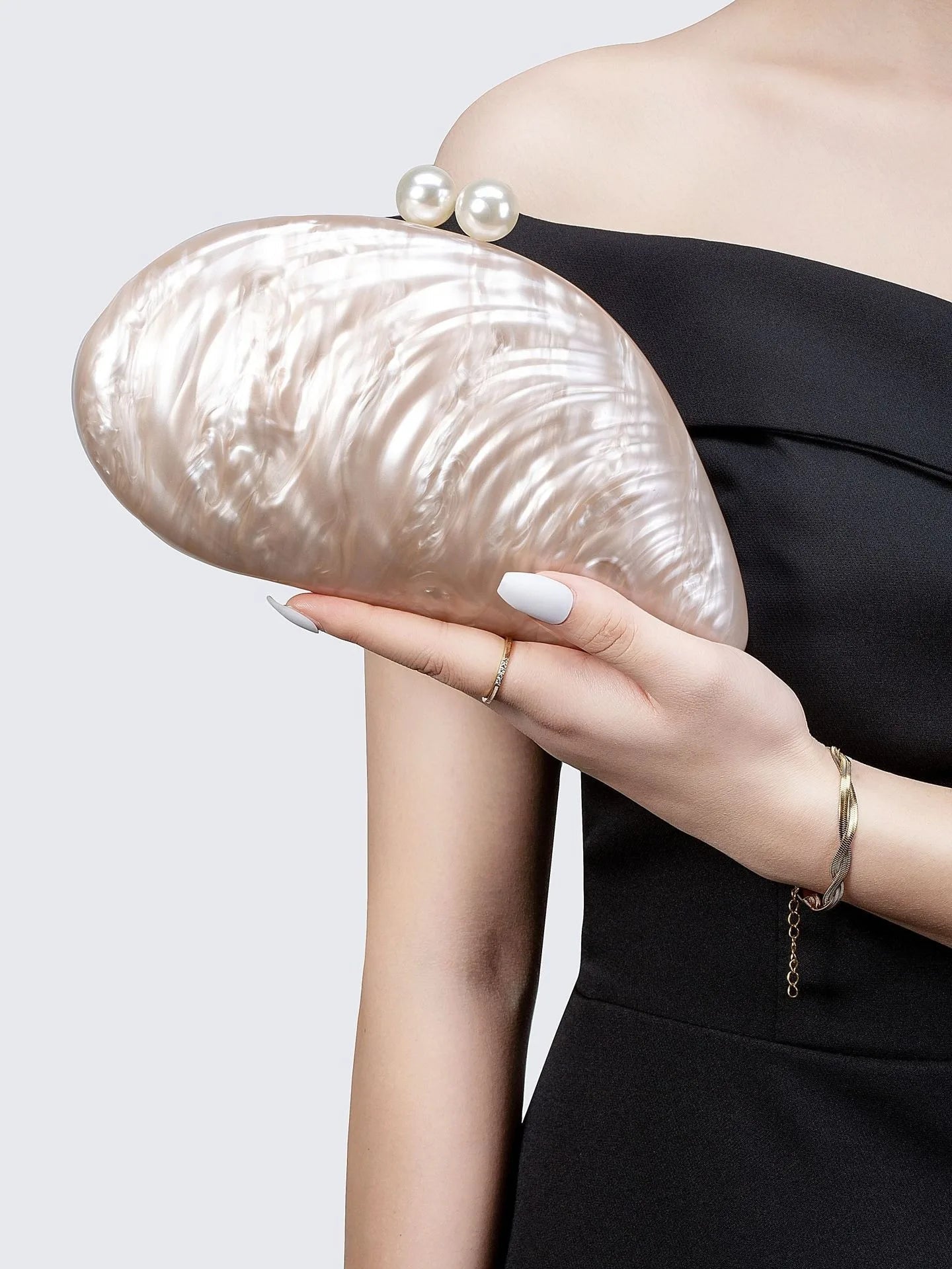 Women's SOERA Valentina Shell-Shaped Clutch Purse
